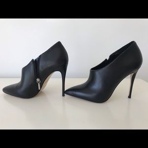 Aldo black booties